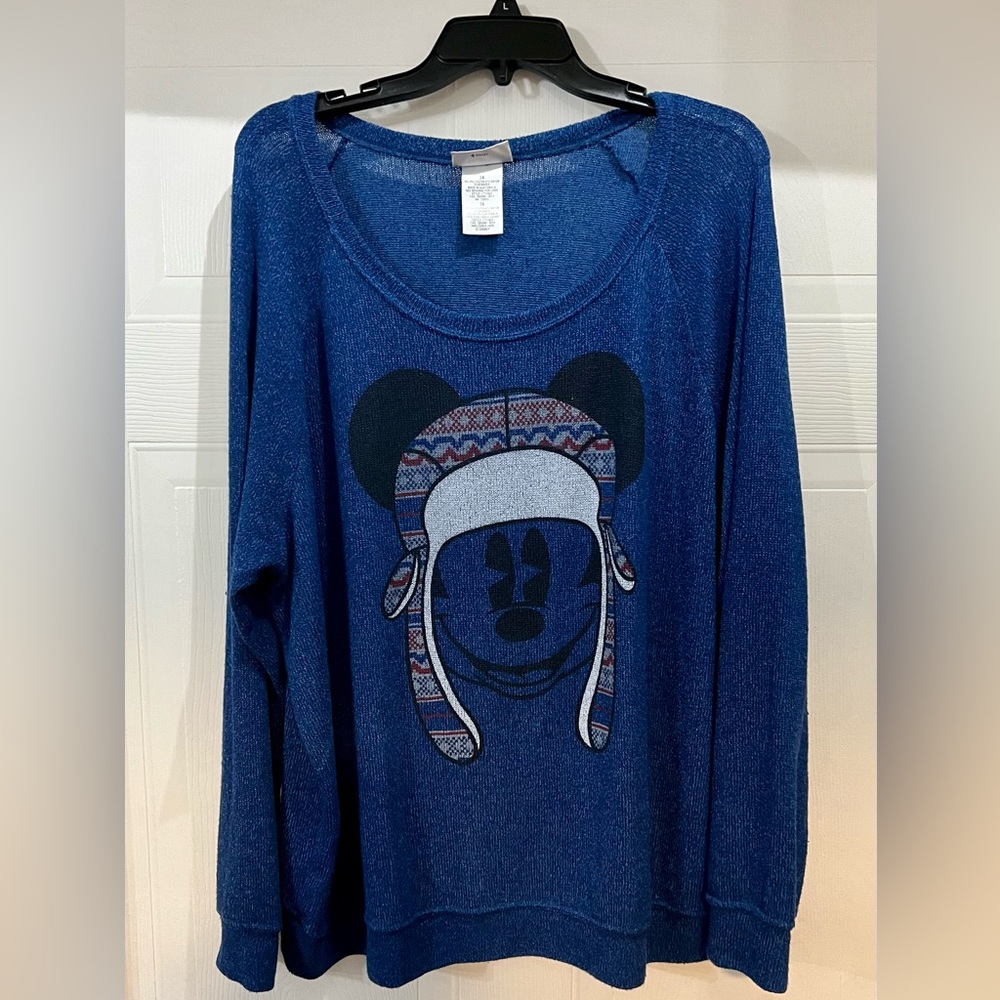 Disney Parks xxl Mickey sweater. On the thinner side. Worn once.